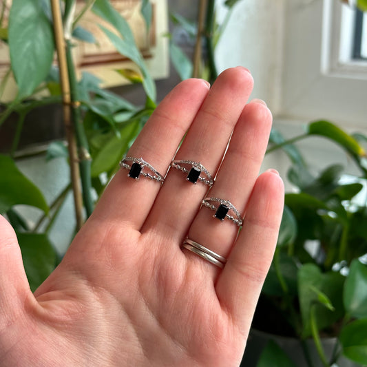 Adjustable Black Spinel Rings